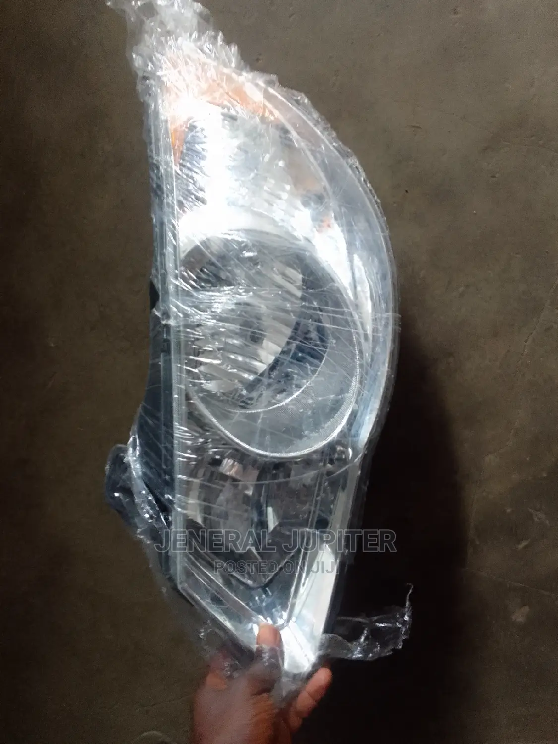 Hyundai Elantra 2008/10headlight Pair.