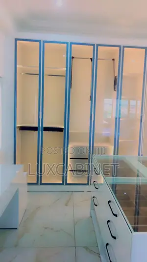 Highest Quality Walk-In Closet’S With Light