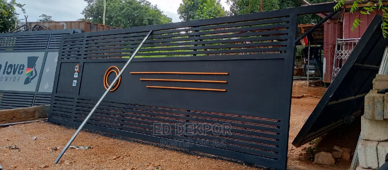 Design Sliding Gate