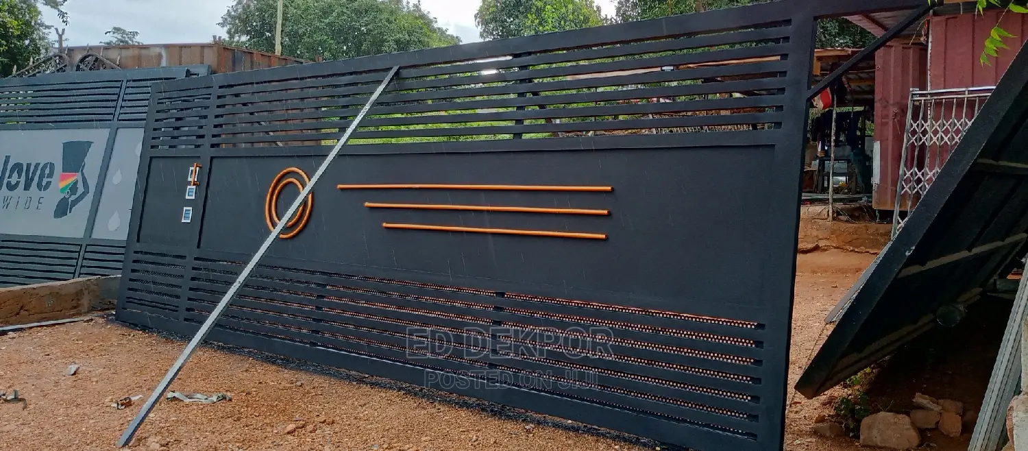 Design Sliding Gate