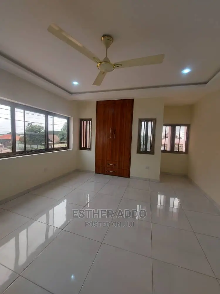 6bdrm Mansion in East Legon for rent