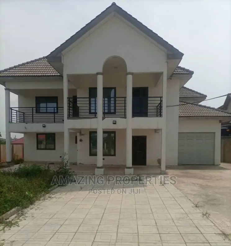 6bdrm House in Tema Metropolitan for Rent