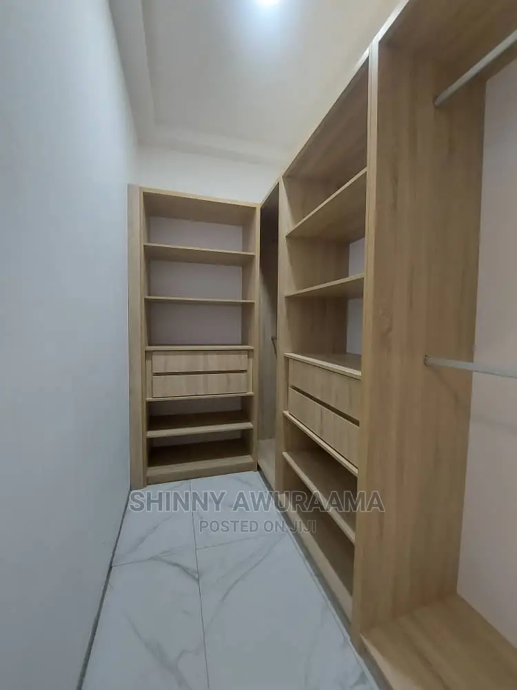 4bdrm House in Ashaley Botwe, School Junction for sale