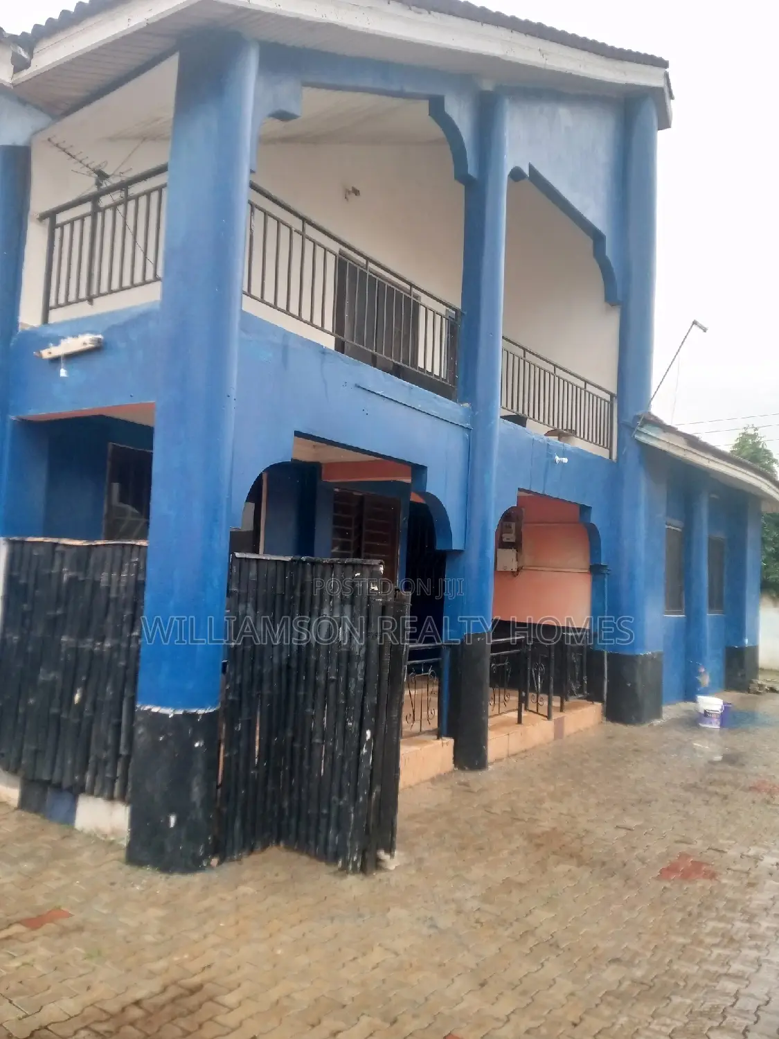 1bdrm Apartment in Community 18, Spintex for rent