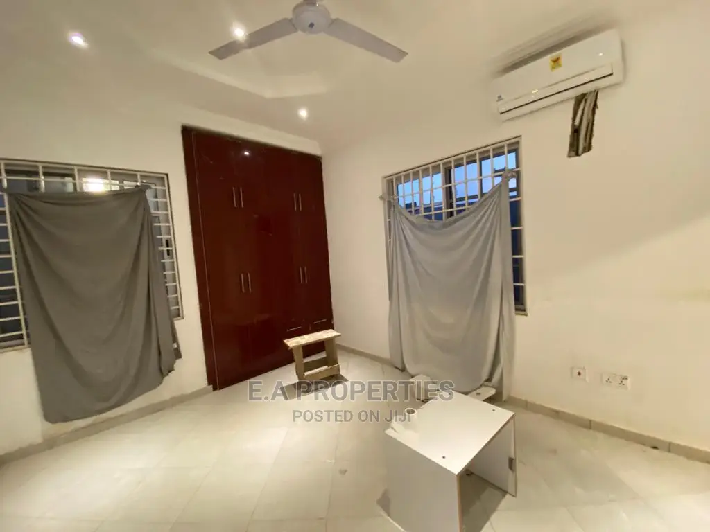 4bdrm House in E a Properties, Lake Side Estate for Rent