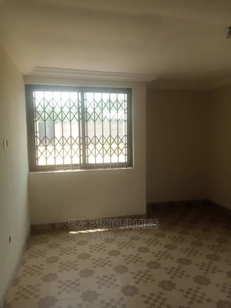 4bdrm House in E a Properties, Lake Side Estate for Rent