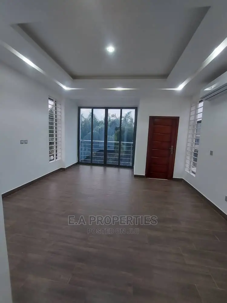 4bdrm House in E a Properties, Lake Side Estate for Rent