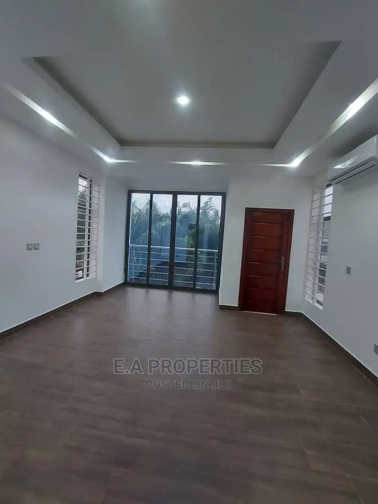 4bdrm House in E a Properties, Lake Side Estate for Rent