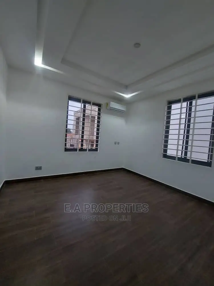 4bdrm House in E a Properties, Lake Side Estate for Rent