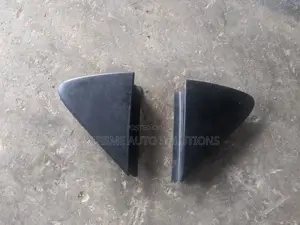 Toyota Yaris Saloon Mirror Pad