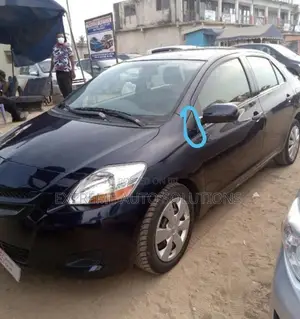 Toyota Yaris Saloon Mirror Pad