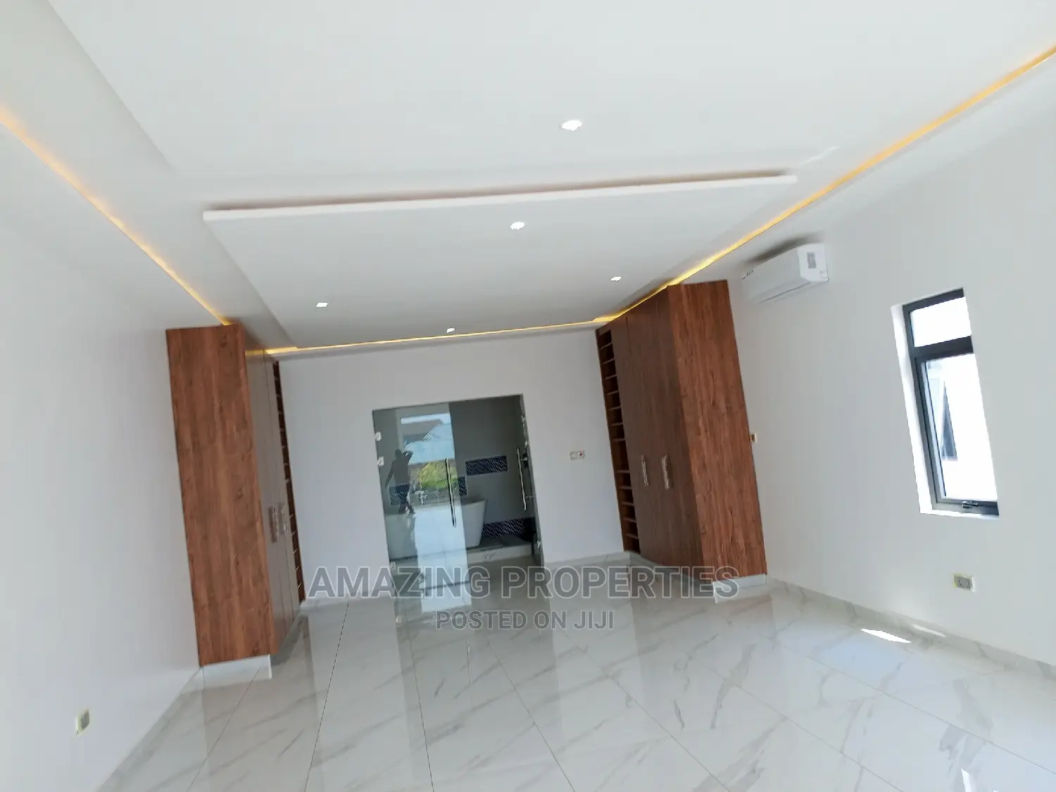 4bdrm House in East Legon, Spintex for Sale