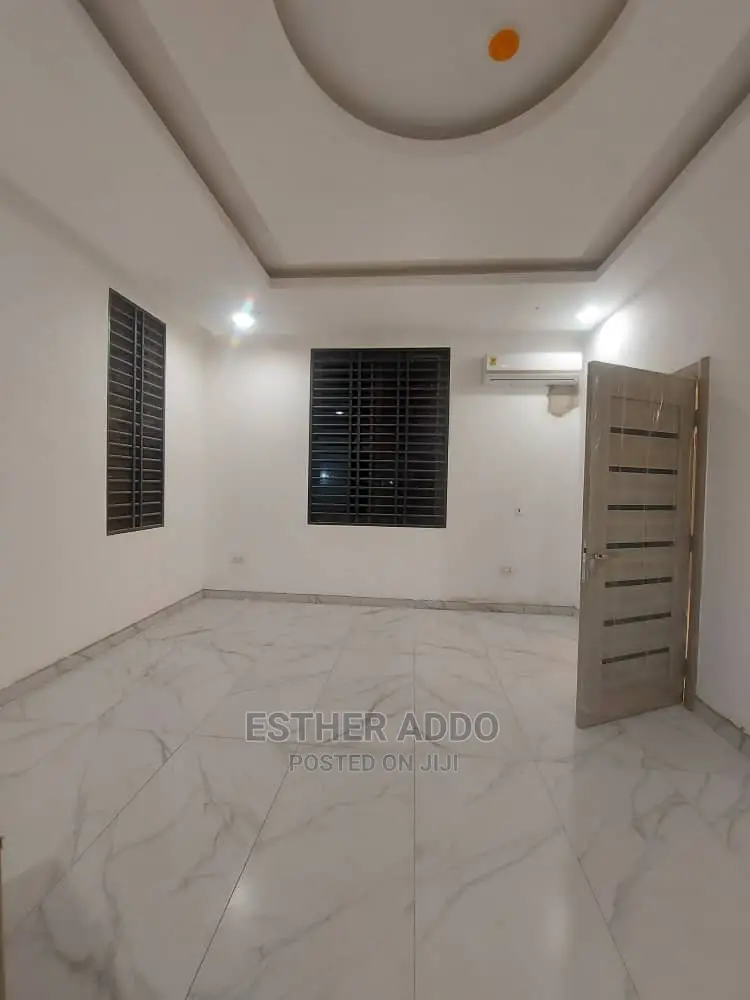 4bdrm Duplex in Ashaley Botwe for sale