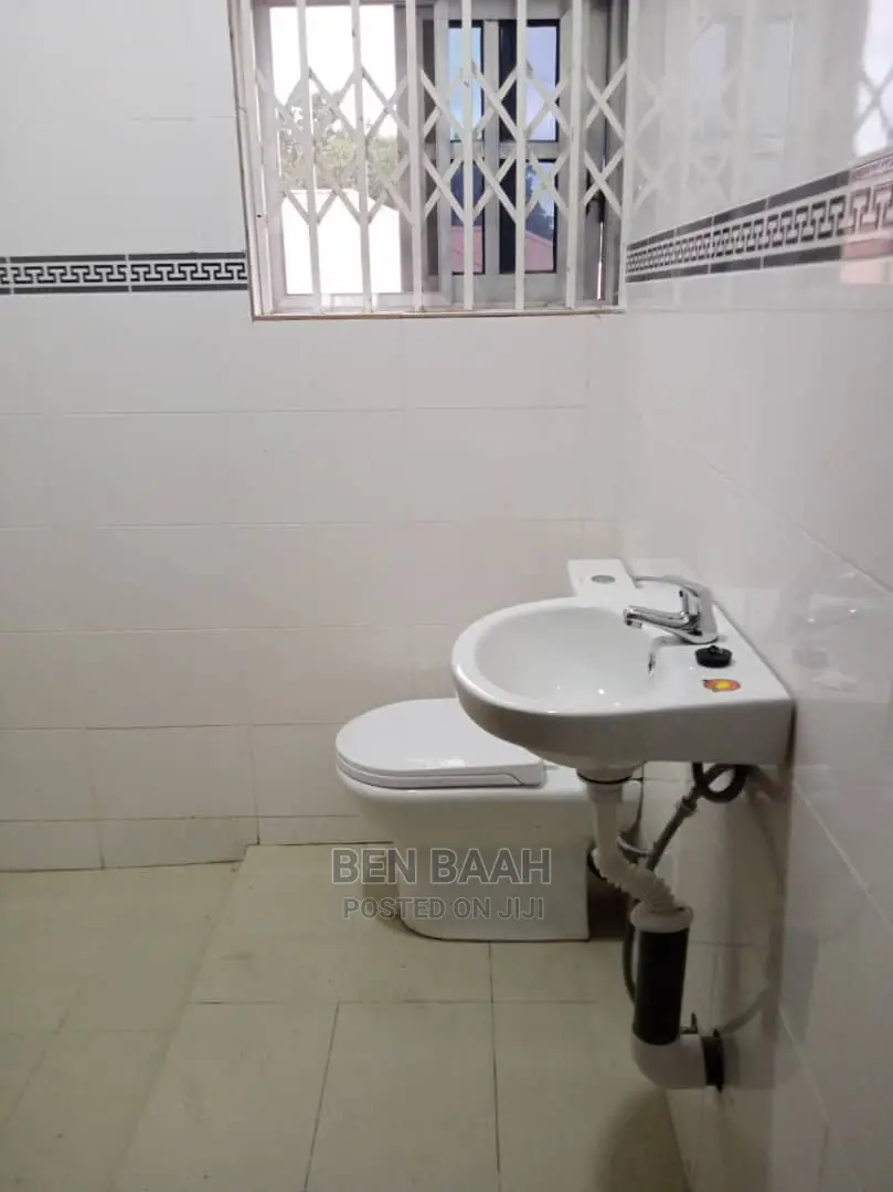4bdrm Duplex in Ben Properties, Dome for rent