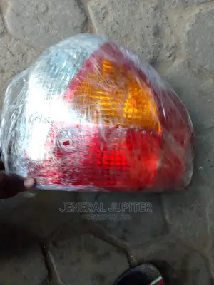 Hyundai Santafe 2005 Tail Light One .
