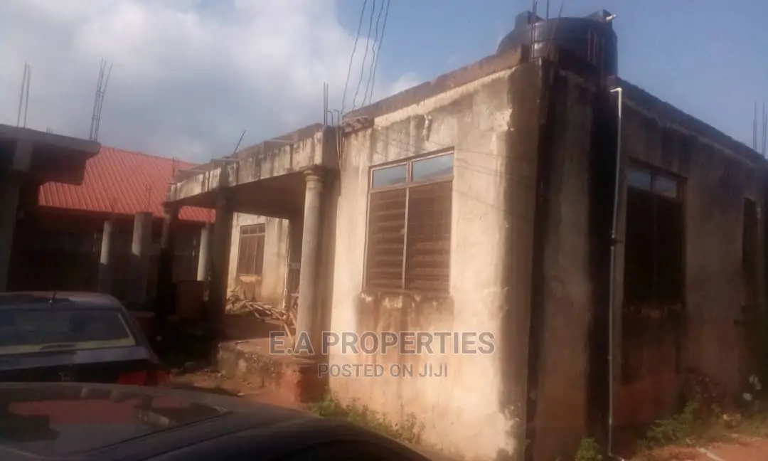 6bdrm House in E a Propertis, Owusu Ansah for Sale