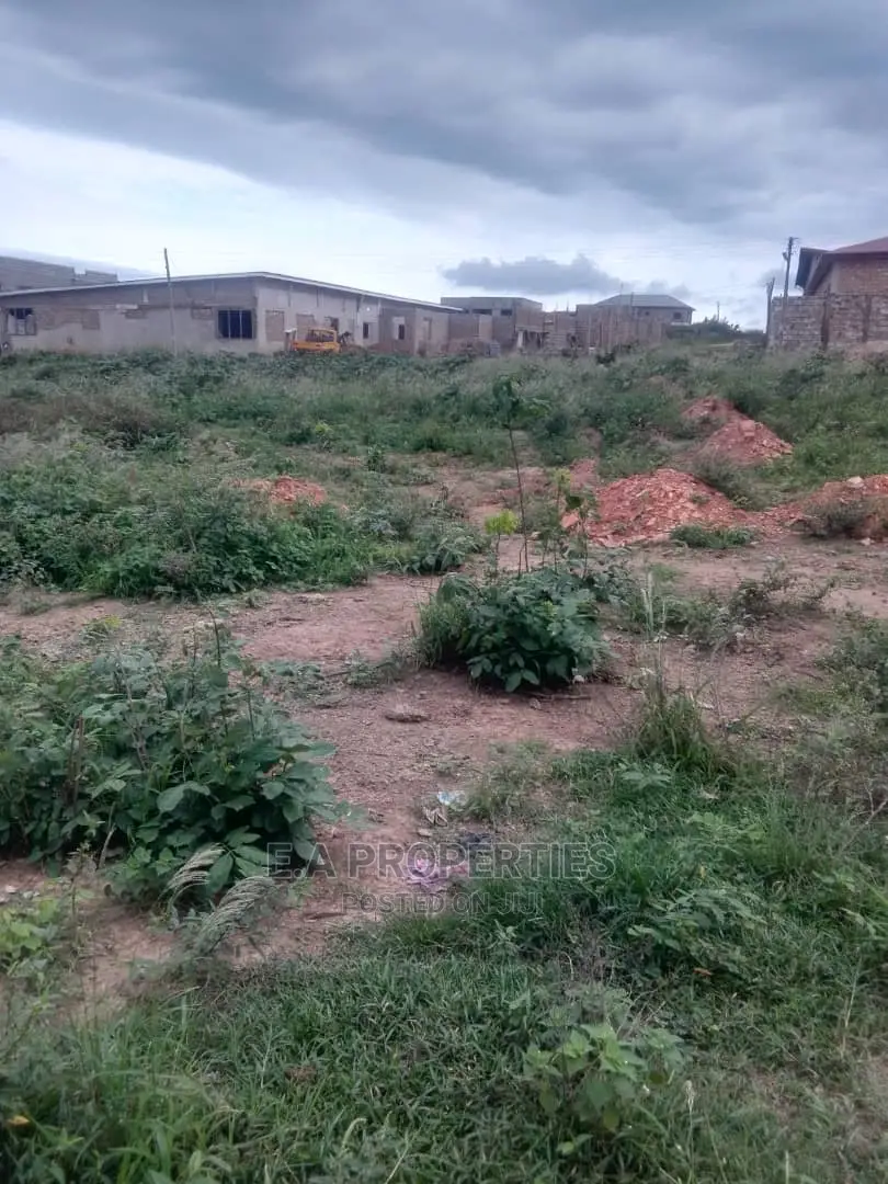 Land Oyibi Velly View University in Valley View Area Land & Plots for