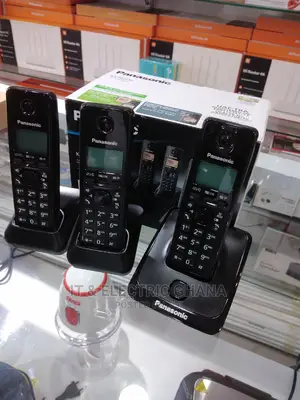 Panasonic Kxtg2713 Digital Cordless Phone With 3 Headsets