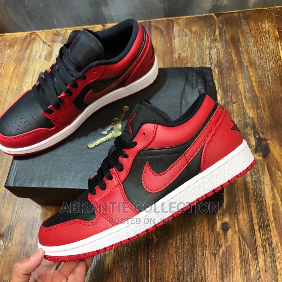 Air Jordan 1 Low Bred Reverse