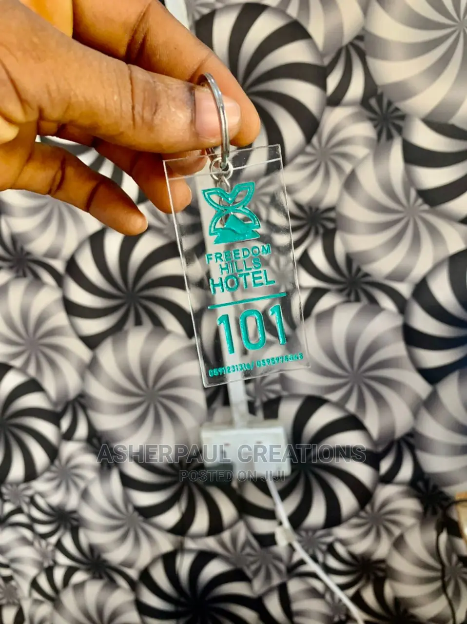 Customize Keyholder
