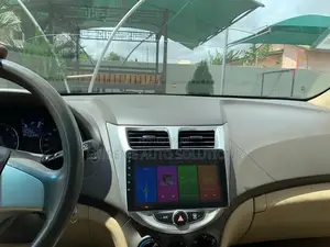 Hyundai Accent 2014 Android Stereo