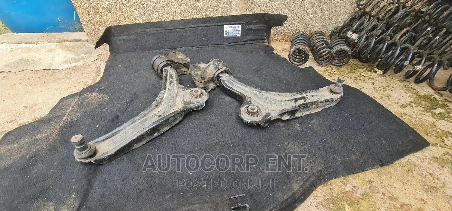 Ford Fusion 2013 - 2020 Lower Arms Pair
