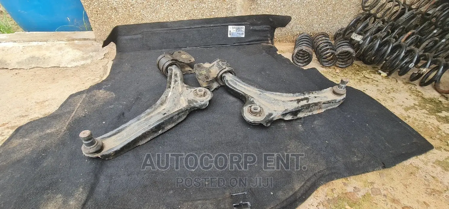Ford Fusion 2013 - 2020 Lower Arms Pair