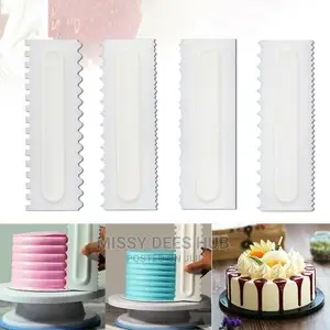 Cake Decorating Tool / Scraper - 4pcs