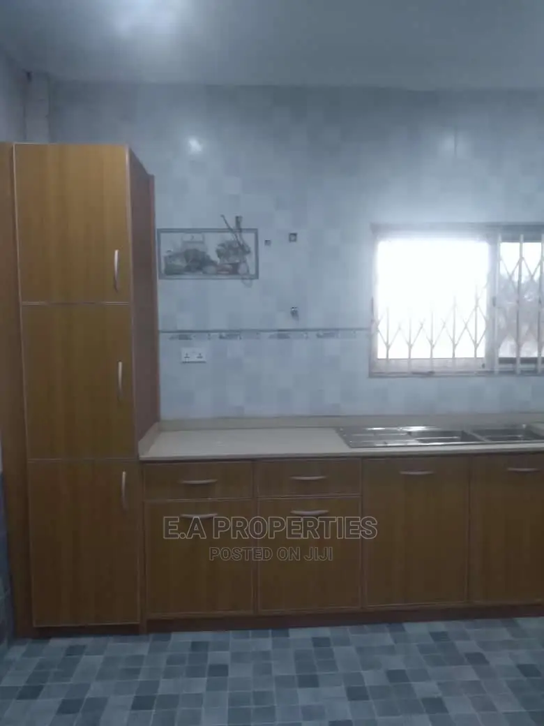 3bdrm Apartment in E a Properties, Ability for Rent
