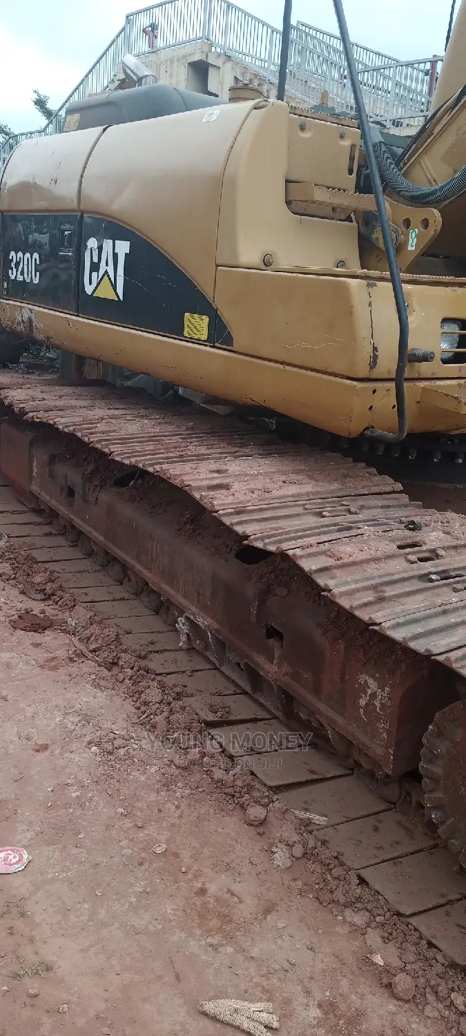 Foreign Used 320cl Excavator for Rent