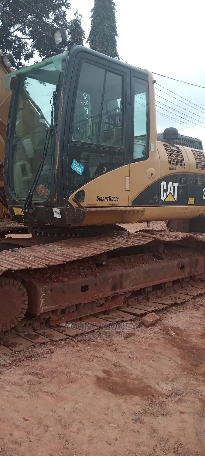 Foreign Used 320cl Excavator for Rent