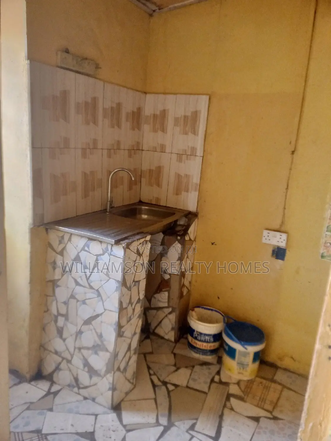 1bdrm Apartment in Community 18 Area, Spintex for rent