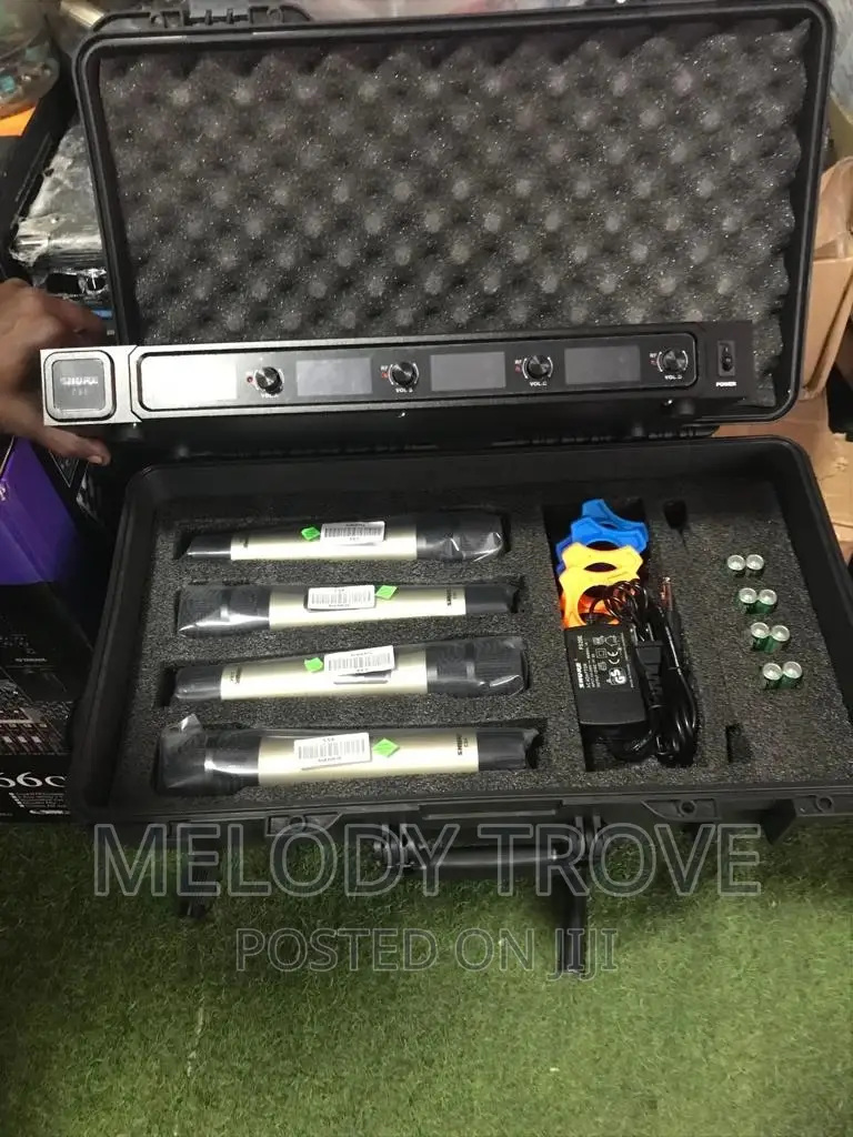 Shure CS4 4-in-1 Wireless Microphones