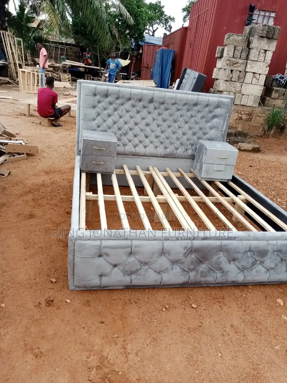 Queen Size Bed and Two Sides Drowar