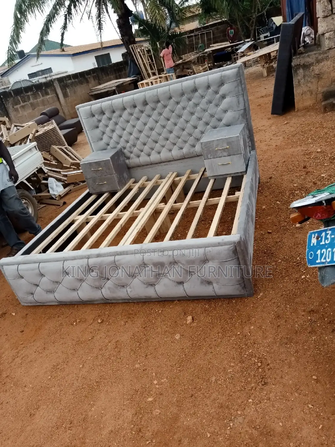 Queen Size Bed and Two Sides Drowar