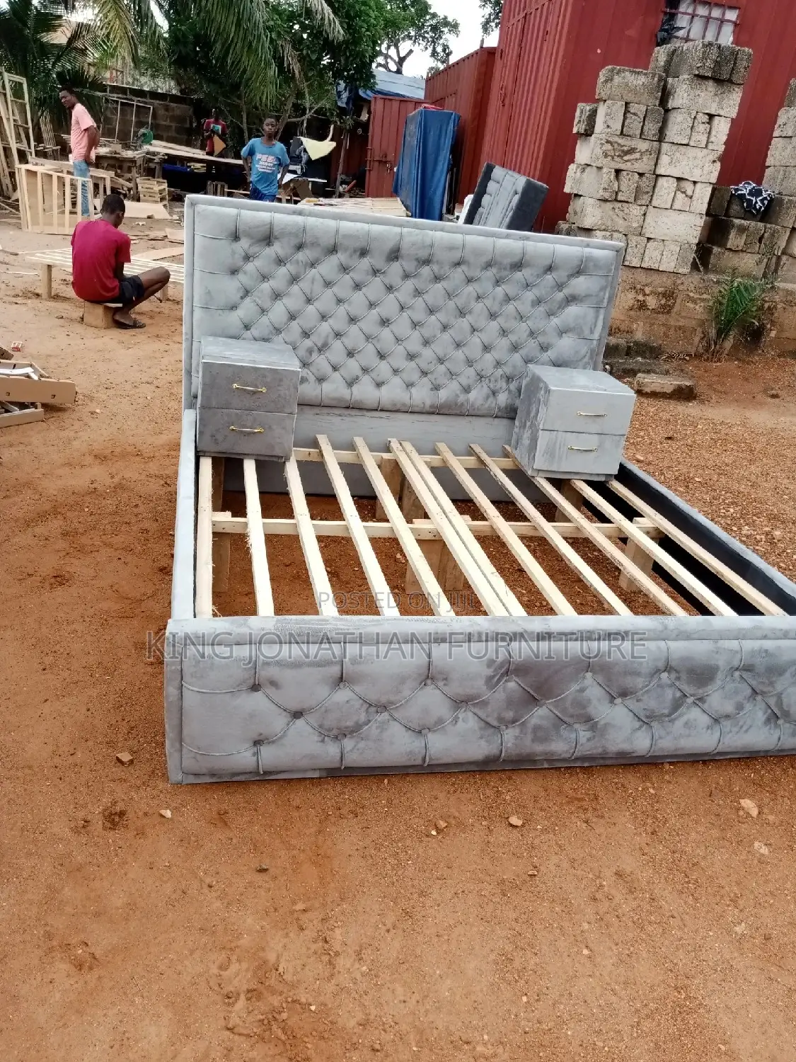 Queen Size Bed and Two Sides Drowar