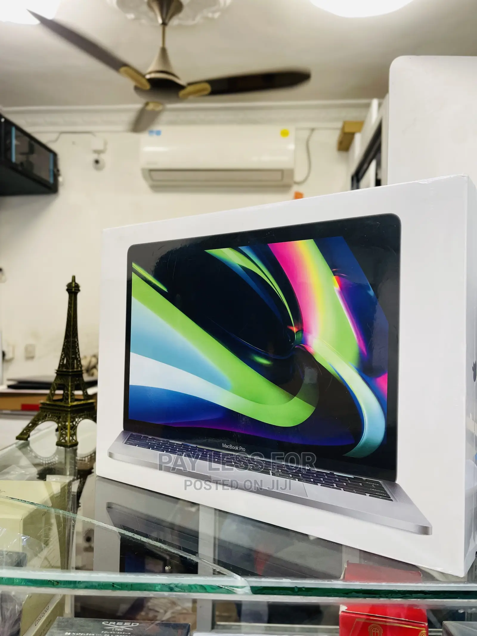 New Laptop Apple MacBook Pro 2020 8GB Apple M2 SSD 256GB