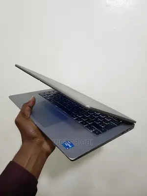 Laptop Dell Latitude 5320 16GB Intel Core I5 SSD 256GB