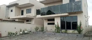 4bdrm Duplex in Lakeside, Accra Metropolitan for sale