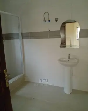 2bdrm Apartment in Golf Park Achimota for Rent