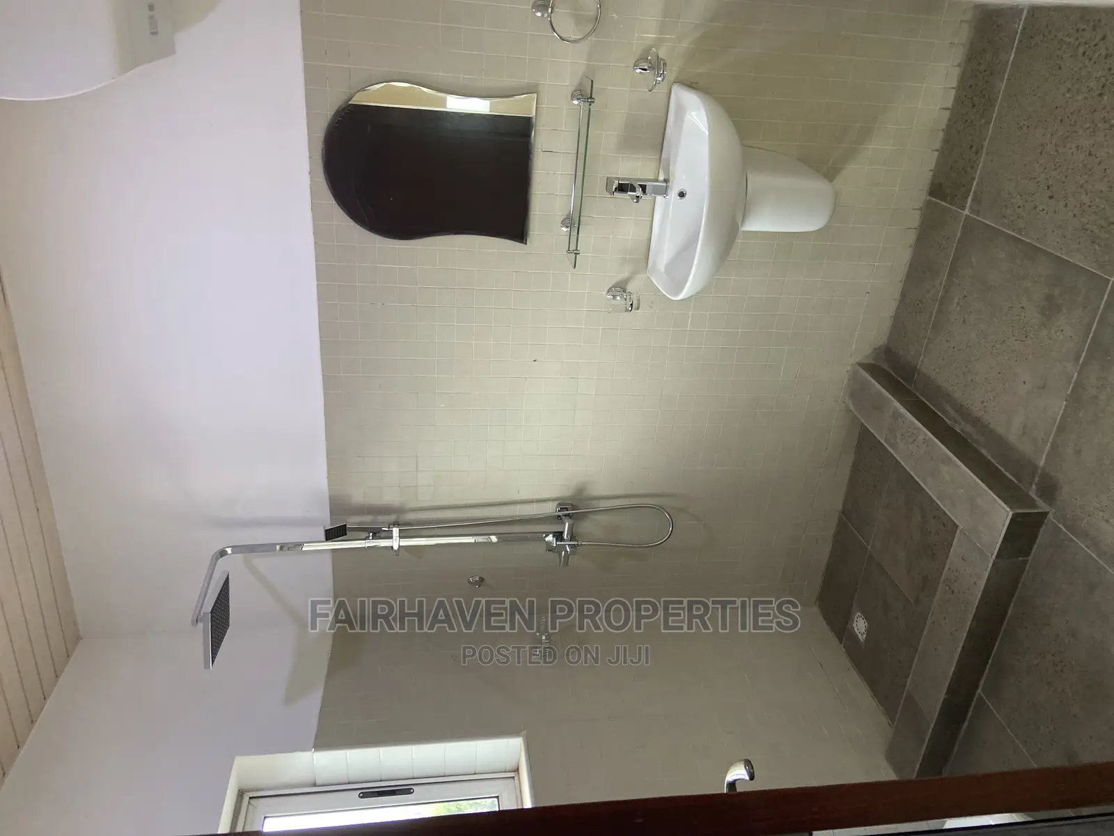 3bdrm House in Tseaddo, Teshie for Rent