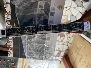 Behringer Crossover