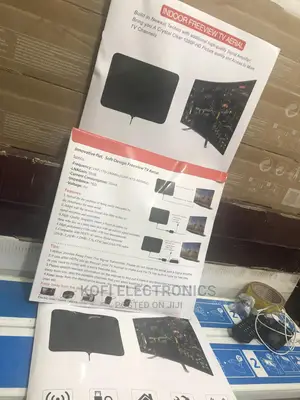 Crystal Clear Thin Flat Indoor Antenna