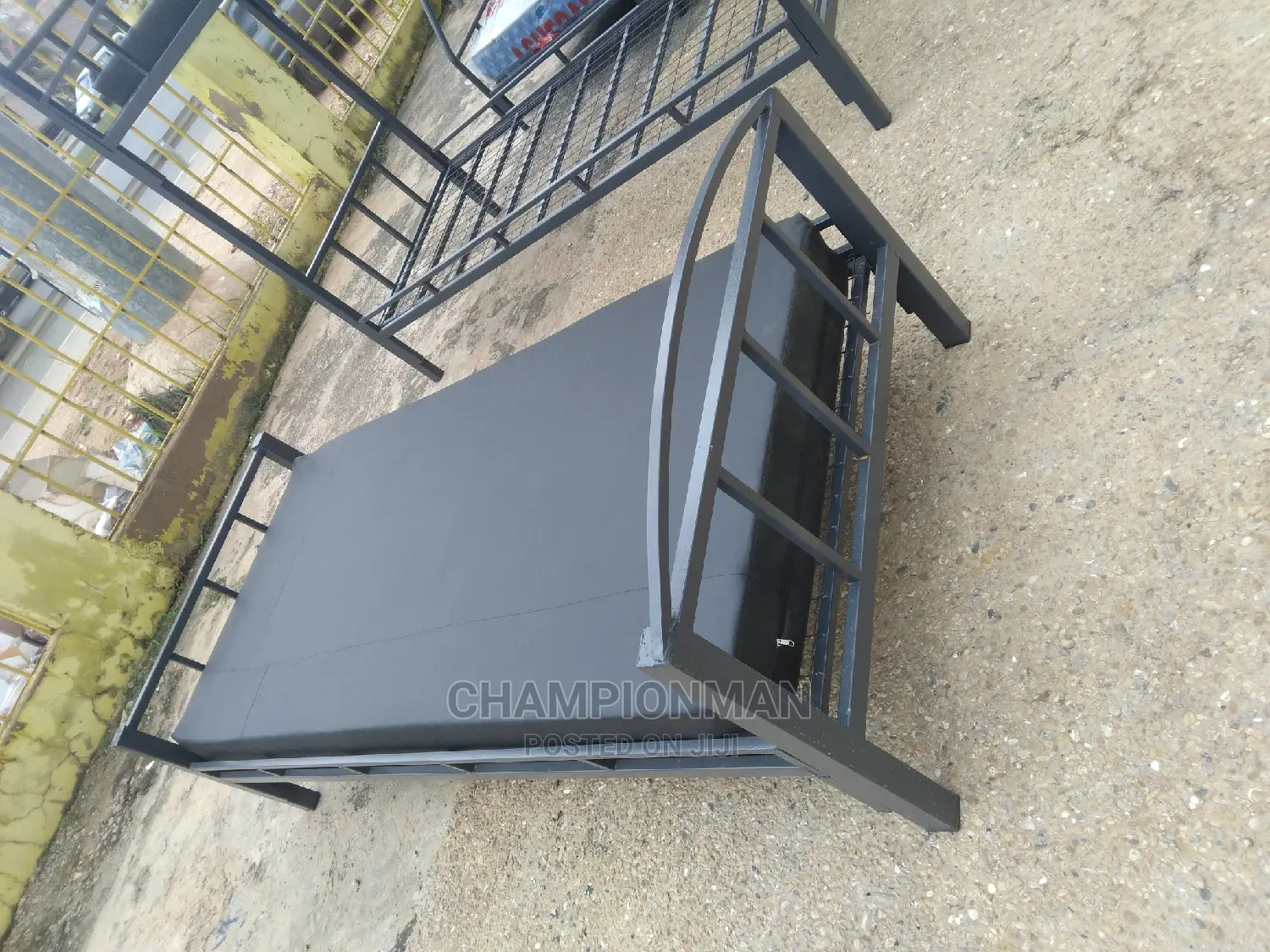 Single Bed and Foreign Mattresses
