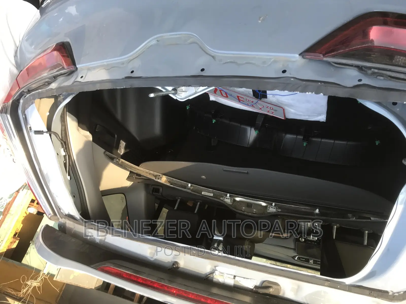 Honda CRV Cr-v Rear Back Glass 2017 2018 2019 2020 2021 2022