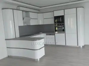 Customize Kitchen Cabinets