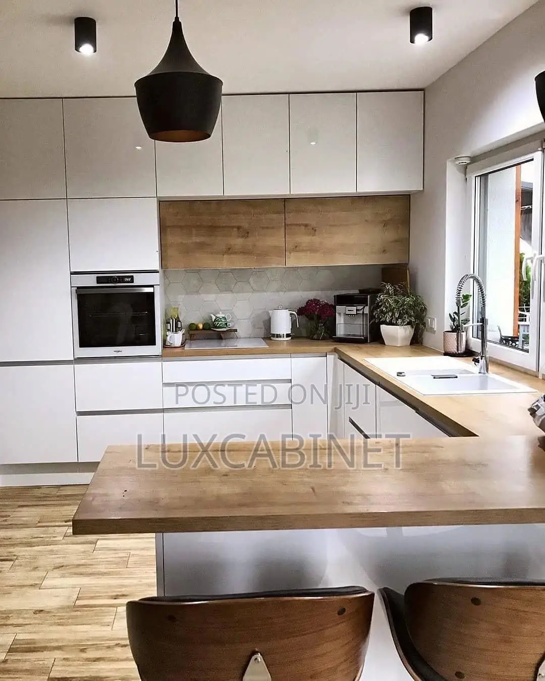 Customize Kitchen Cabinets