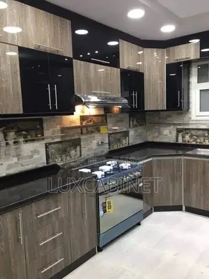 Customize Kitchen Cabinets