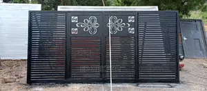 Sliver Sliding Gate
