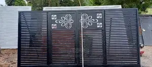 Sliver Sliding Gate